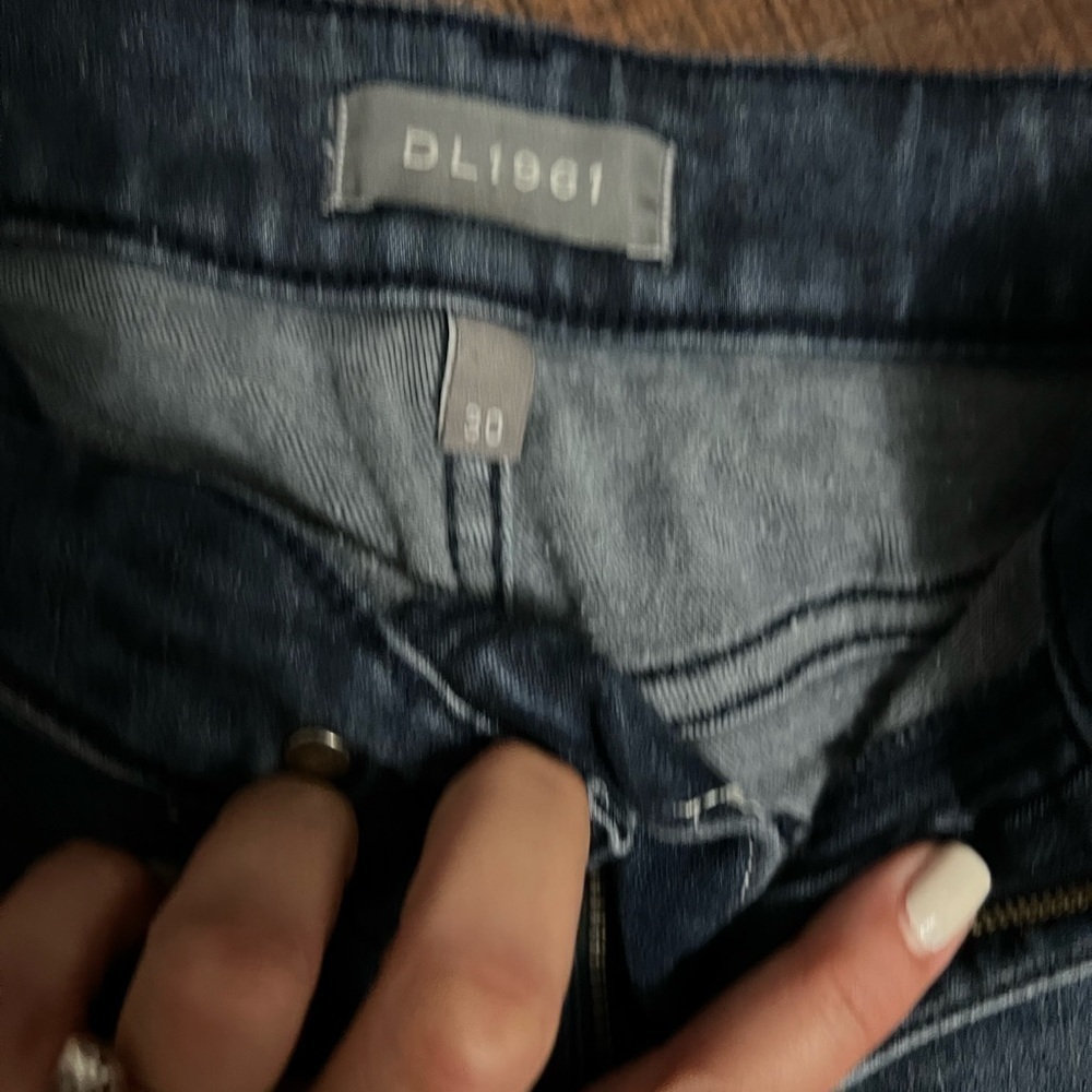 DL1961 High Rise Instasculpt skinny Leg Jeans Size 30 dark wash - Picture 10 of 10